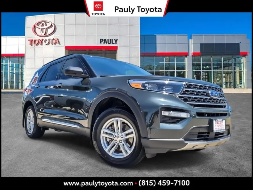 2022 Ford Explorer XLT photo 1