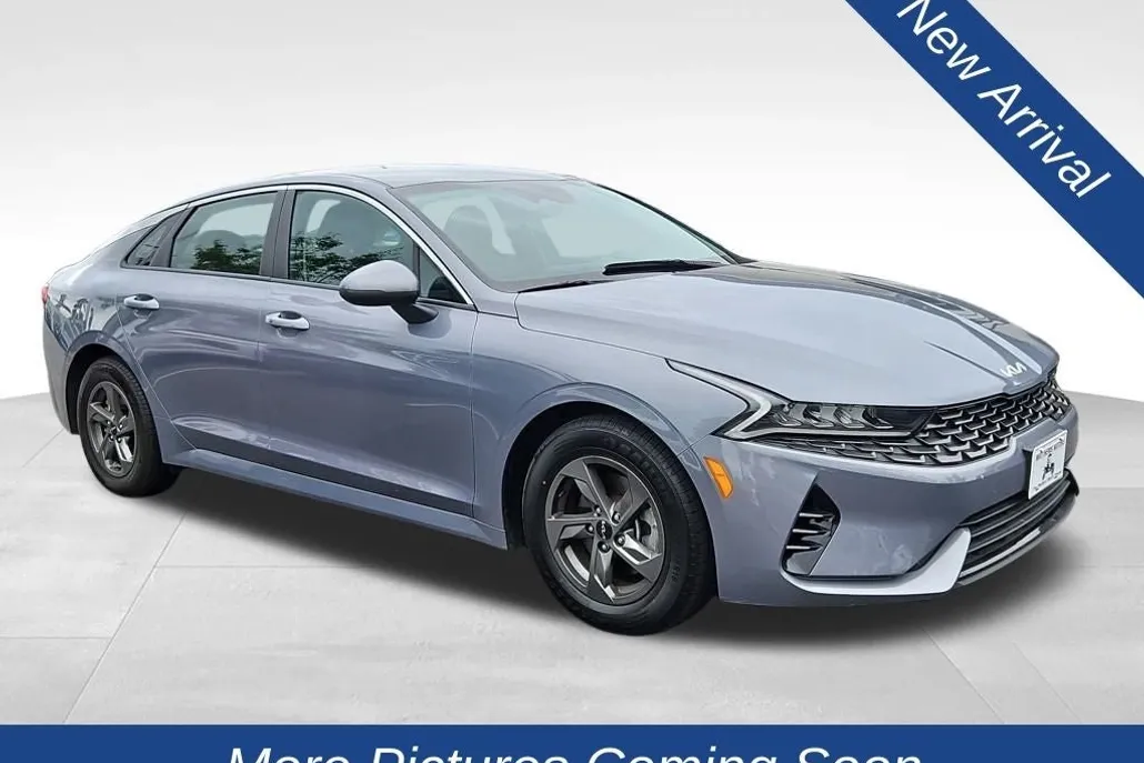2023 Kia K5 LXS photo 1