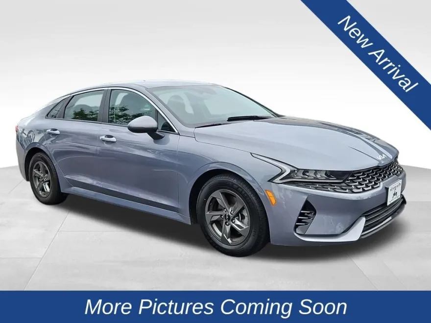 2023 Kia K5 LXS photo 1