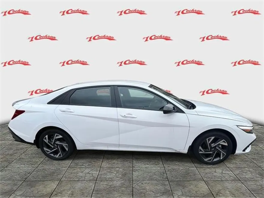 2025 Hyundai Elantra Hybrid SEL Sport photo 1