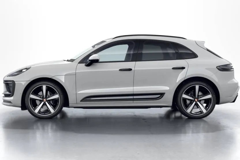 2026 Porsche Macan T photo 1