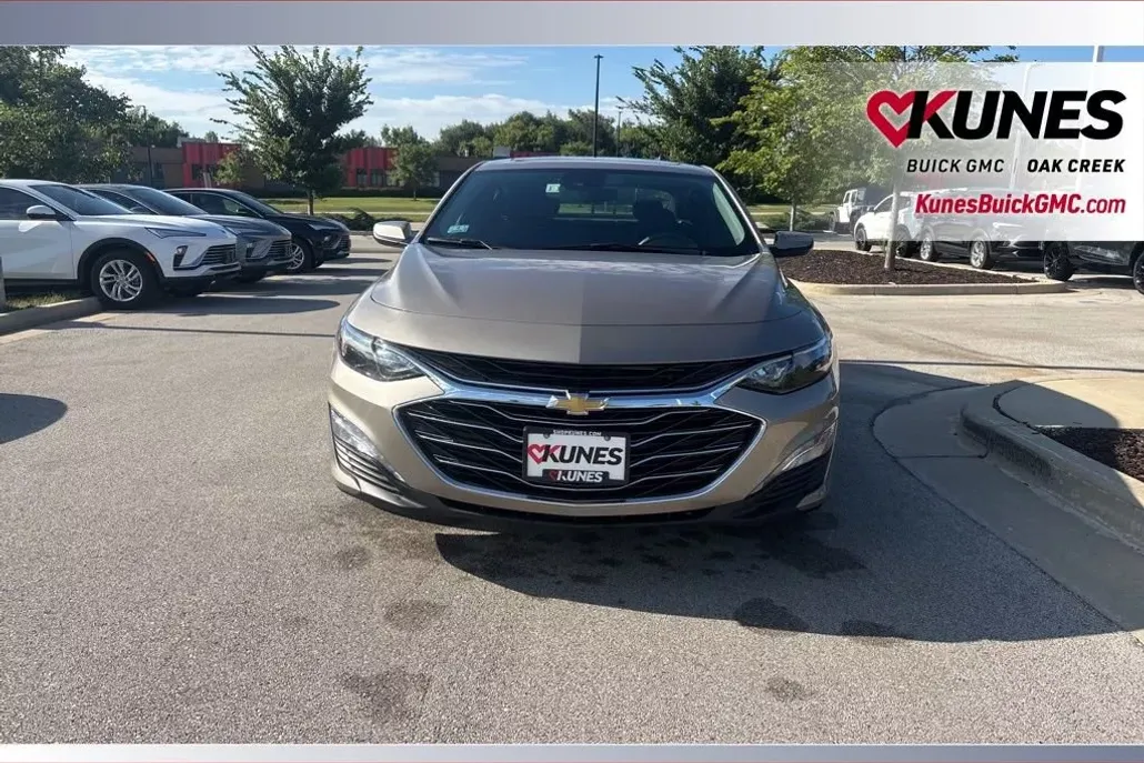 2024 Chevrolet Malibu 1LT photo 1