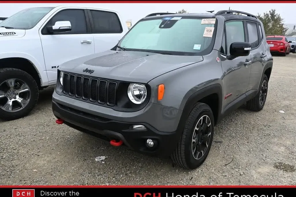 2023 Jeep Renegade Trailhawk photo 1