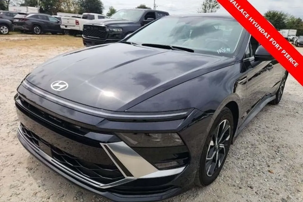 2025 Hyundai Sonata SEL photo 1