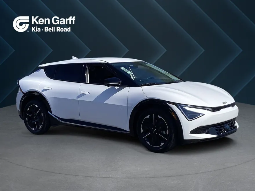 2025 Kia EV6 Wind photo 1