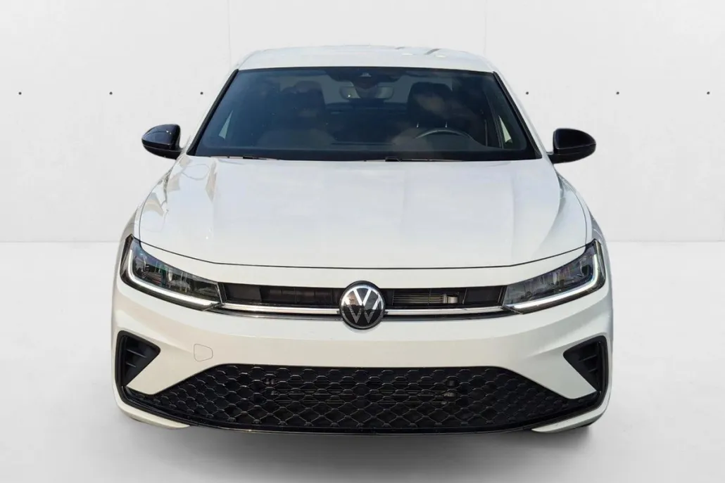 2025 Volkswagen Jetta Sport photo 1