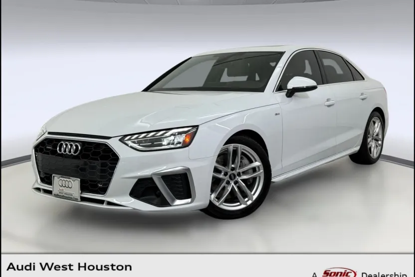 2022 Audi A4 S line Quattro Premium Plus photo 1
