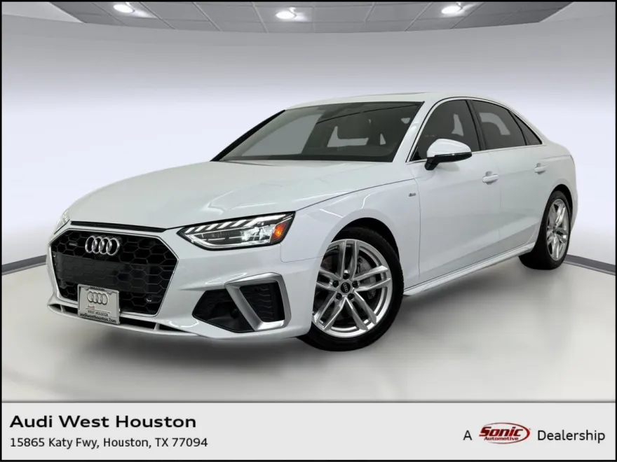 2022 Audi A4 S line Quattro Premium Plus photo 1
