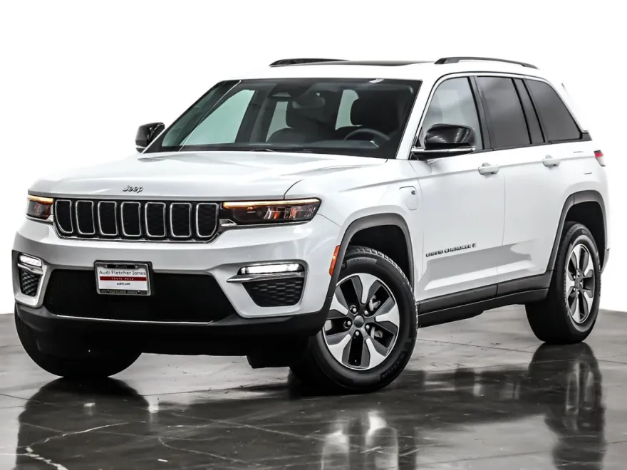 2024 Jeep Cherokee Limited 4xe photo 1
