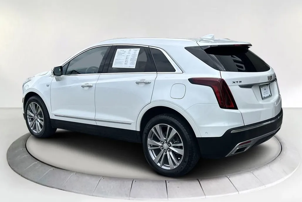 2024 Cadillac XT5 Premium Luxury photo 1