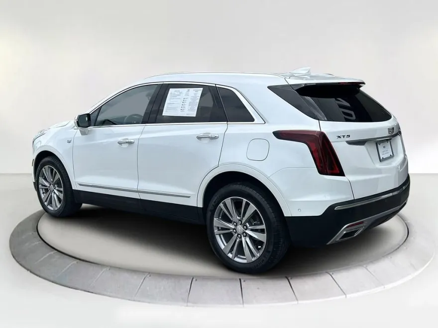 2024 Cadillac XT5 Premium Luxury photo 1