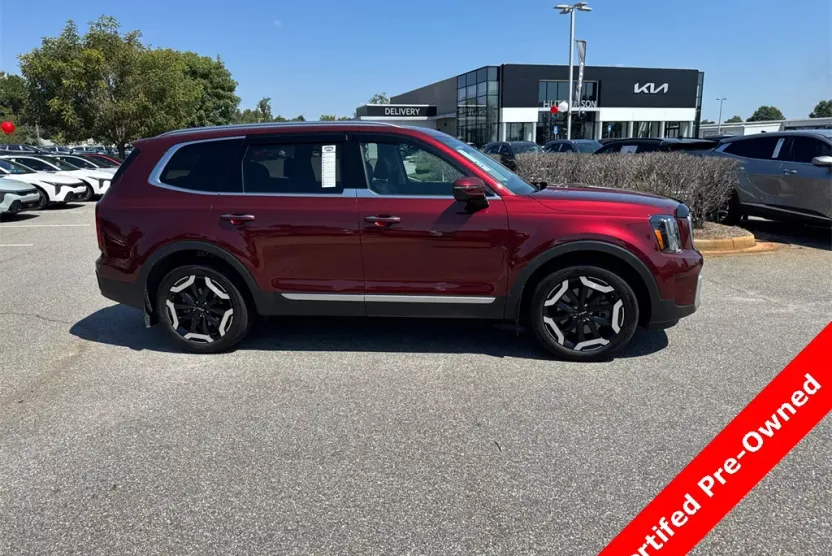 2024 Kia Telluride S photo 1