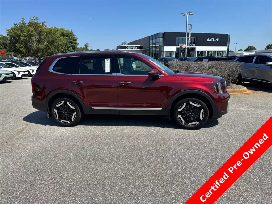 2024 Kia Telluride S photo 1
