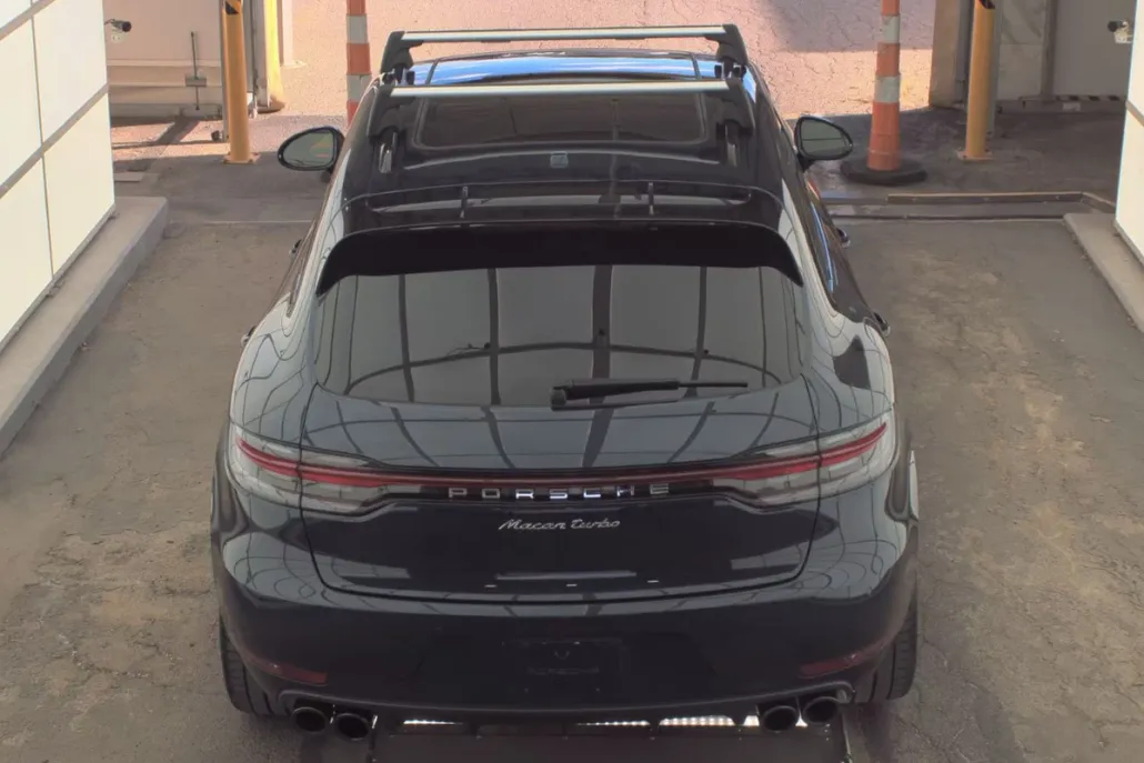 2020 Porsche Macan Turbo photo 1