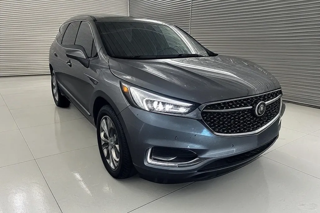 2021 Buick Enclave Avenir photo 1