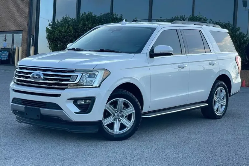 2018 Ford Expedition XLT photo 1