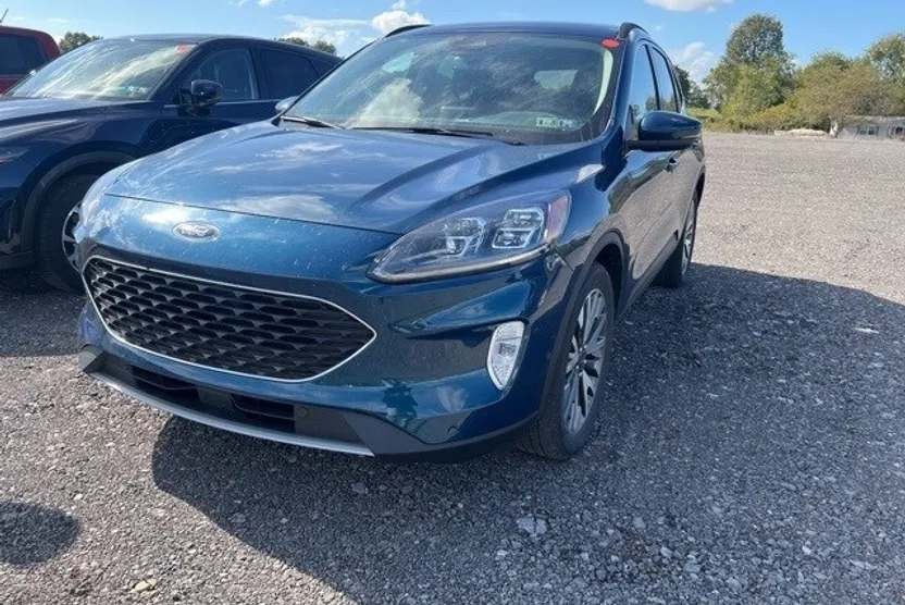 2020 Ford Escape Hybrid Titanium photo 1