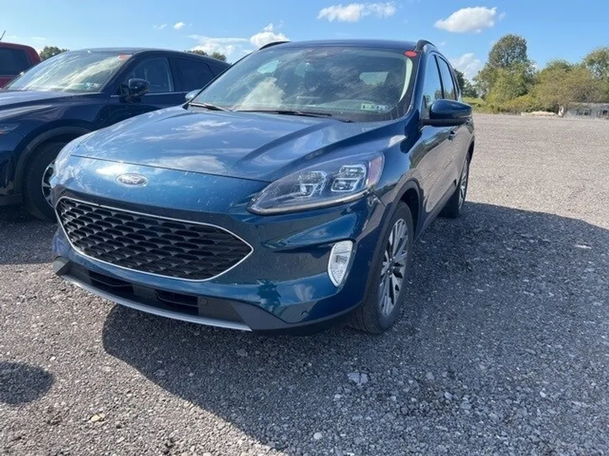 2020 Ford Escape Hybrid Titanium photo 1