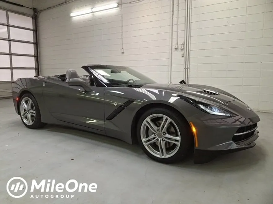 2016 Chevrolet Corvette Stingray Convertible photo 1