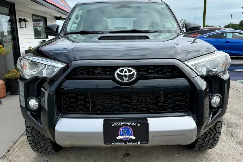 2017 Toyota 4Runner TRD Off-Road Premium Sport photo 1