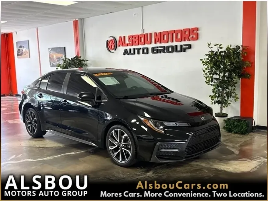 2022 Toyota Corolla SE photo 1