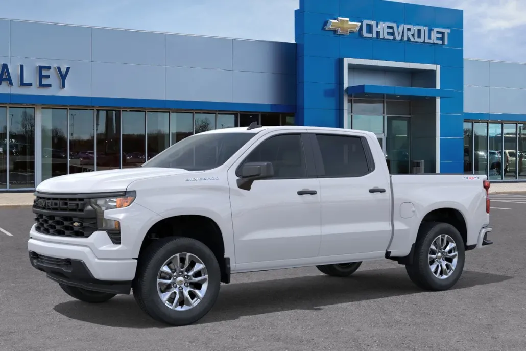2026 Chevrolet Silverado 1500 Custom photo 1