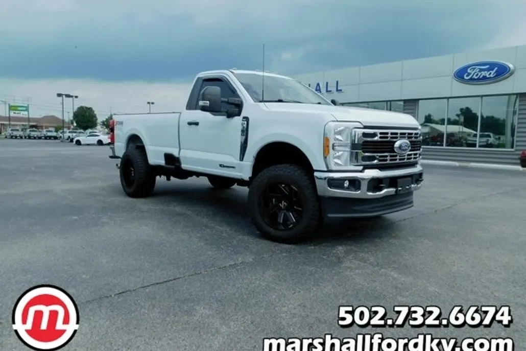 2023 Ford F-350 photo 1