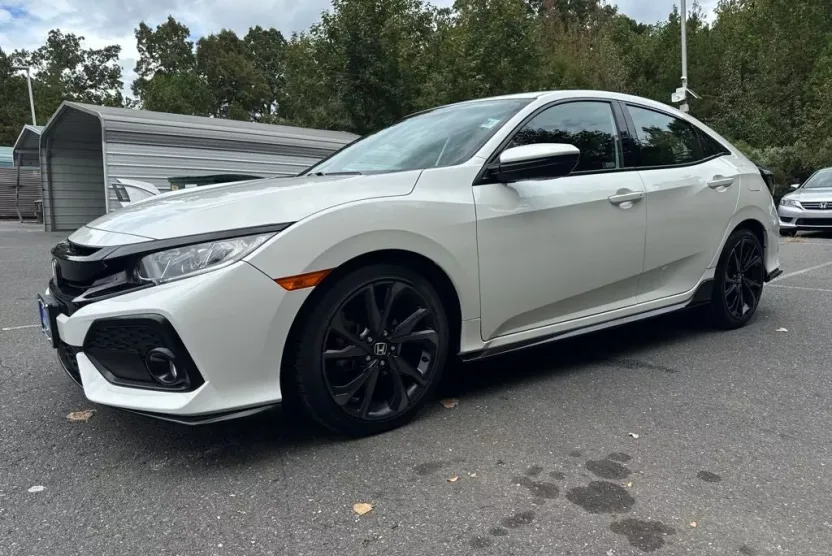 2019 Honda Civic Sport photo 1