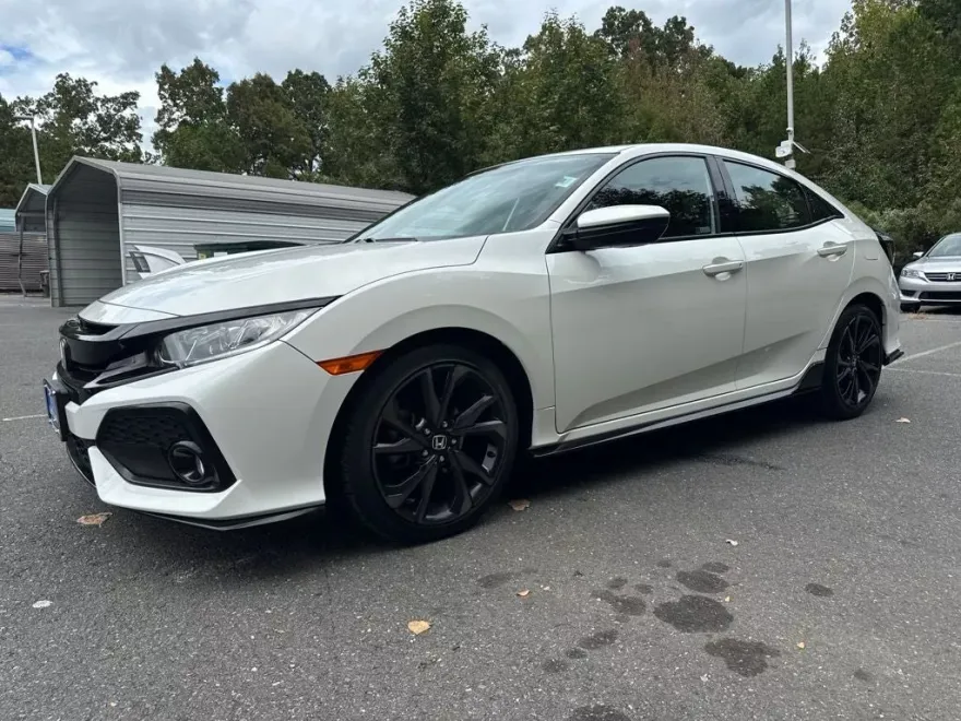 2019 Honda Civic Sport photo 1