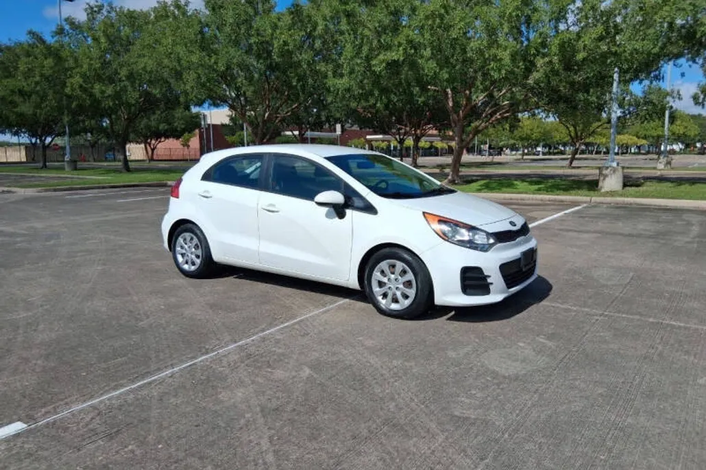 2016 Kia Rio LX photo 1