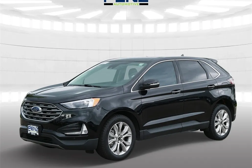 2024 Ford Edge Titanium photo 1