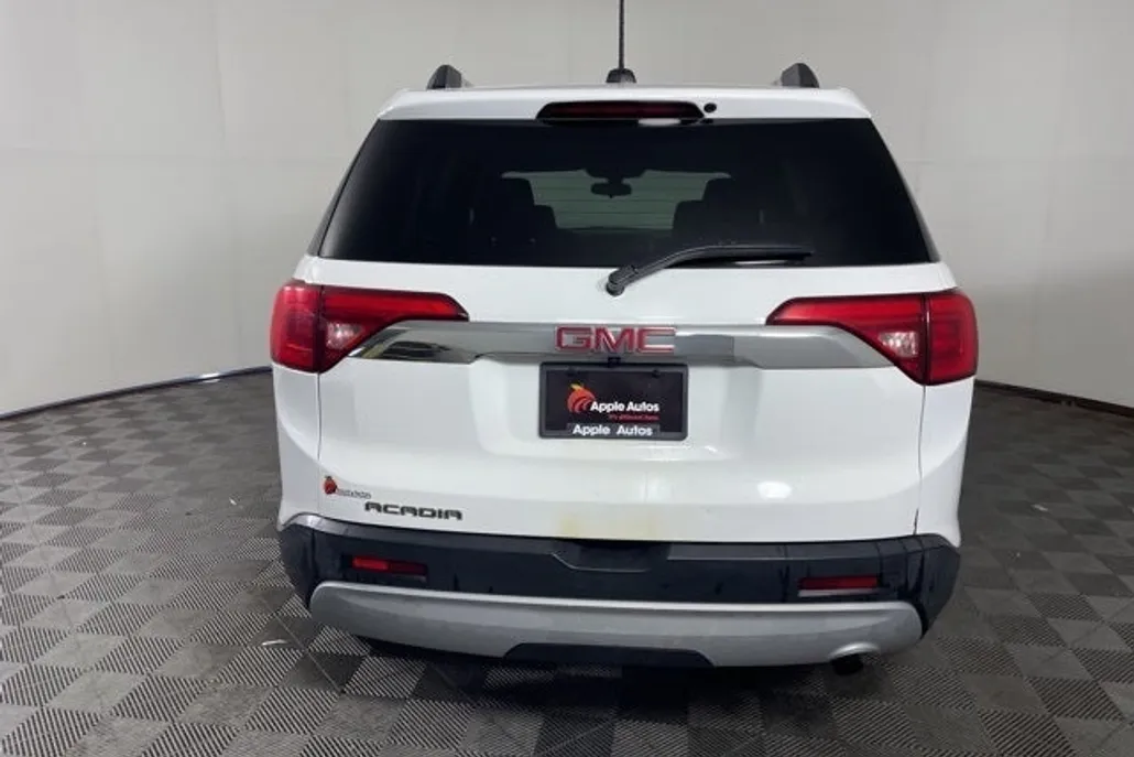 2017 Gmc Acadia SLE photo 1