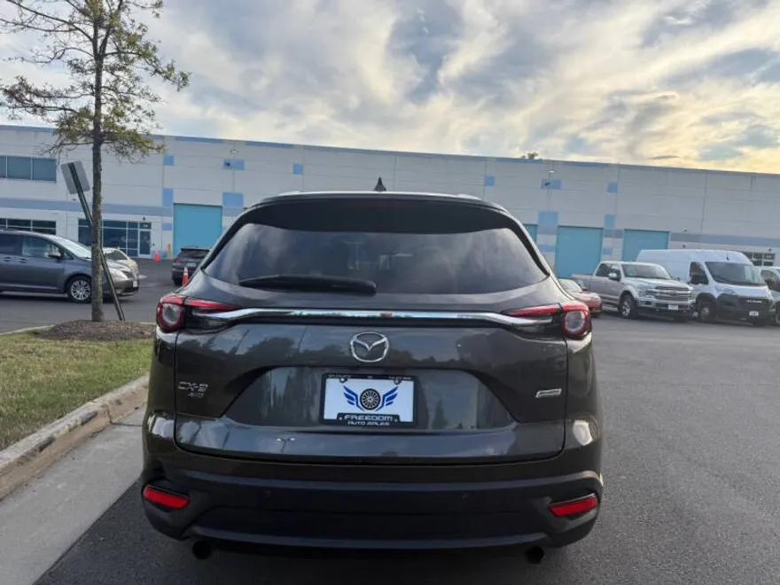 2019 Mazda CX-9 Touring photo 1