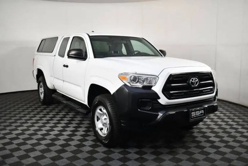 2016 Toyota Tacoma Access Cab SR photo 1