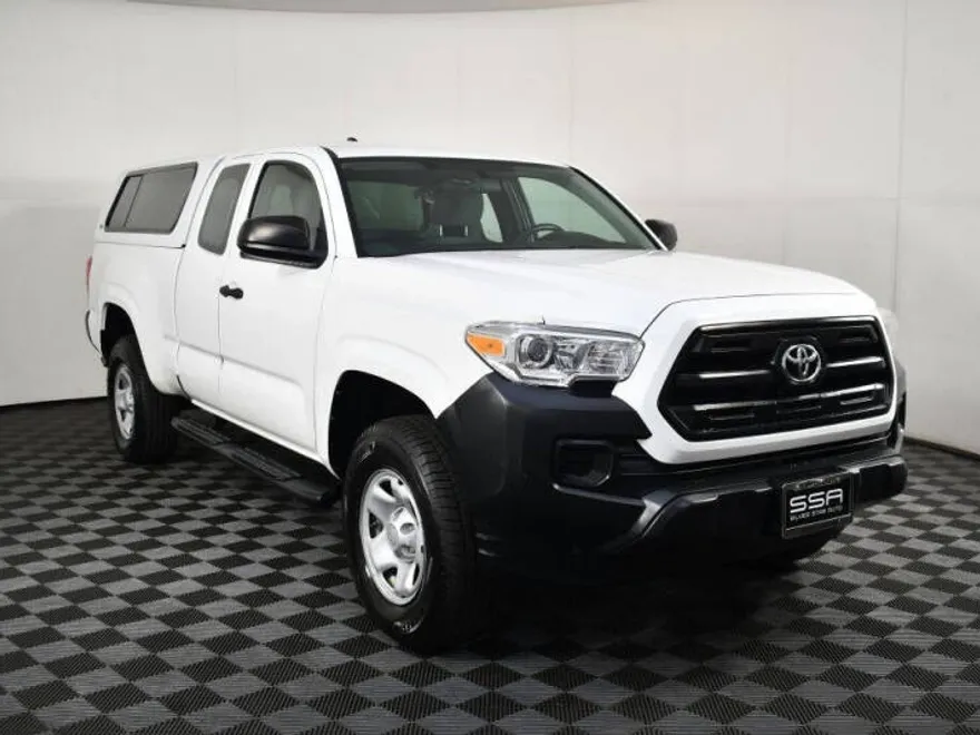 2016 Toyota Tacoma Access Cab SR photo 1