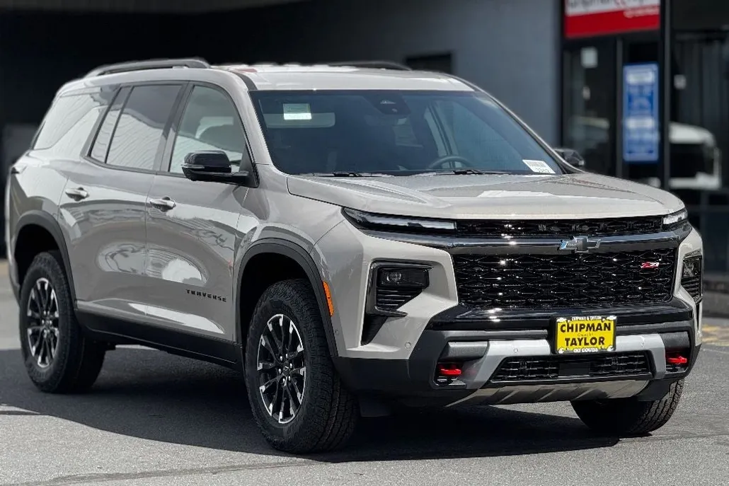 2026 Chevrolet Traverse Z71 photo 1