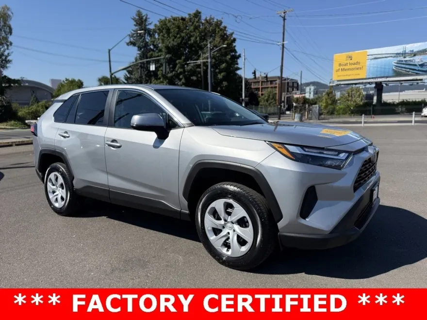 2025 Toyota RAV4 LE photo 1