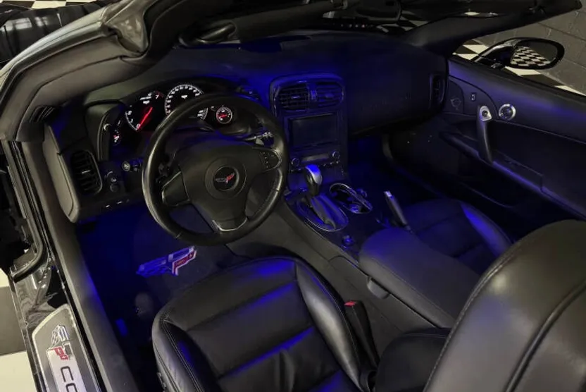 2013 Chevrolet Corvette 1LT photo 1