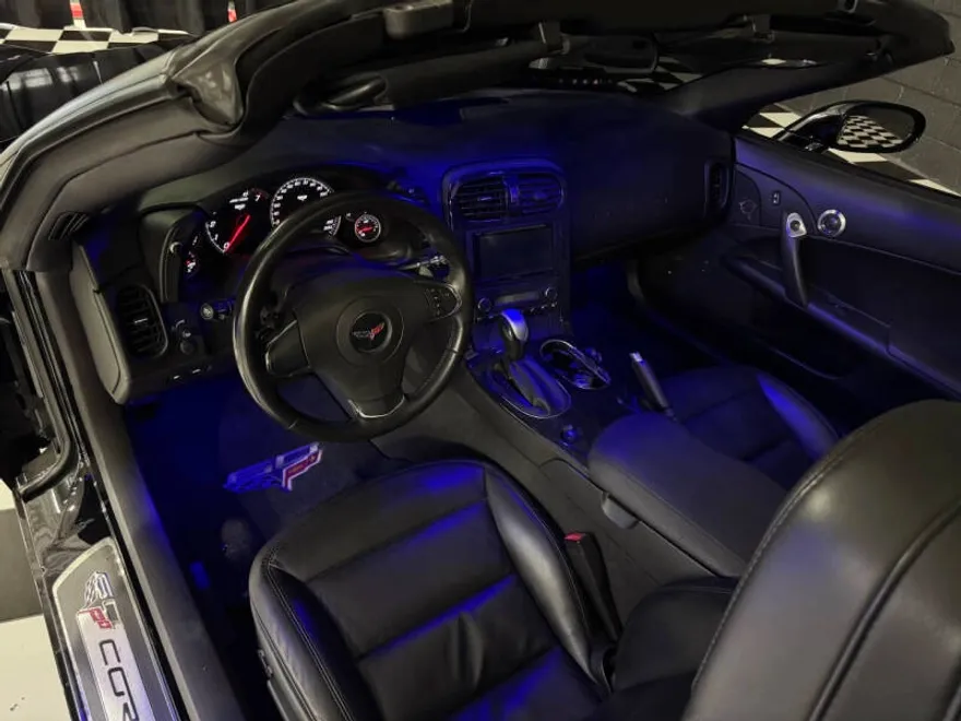 2013 Chevrolet Corvette 1LT photo 1