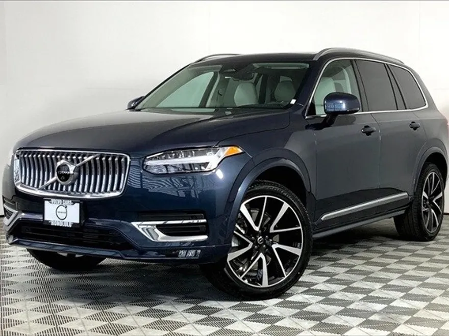 2023 Volvo XC90 AWD Plus photo 1