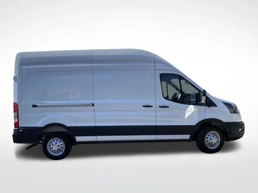2025 Ford Transit photo 1