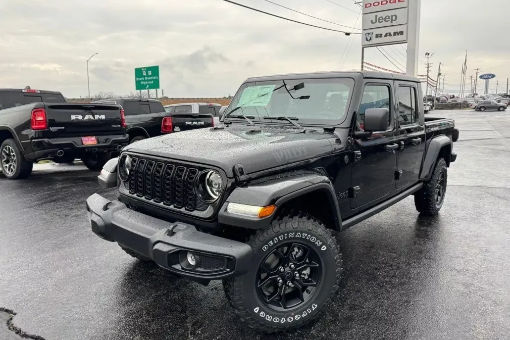 2025 Jeep Gladiator Willys photo 1