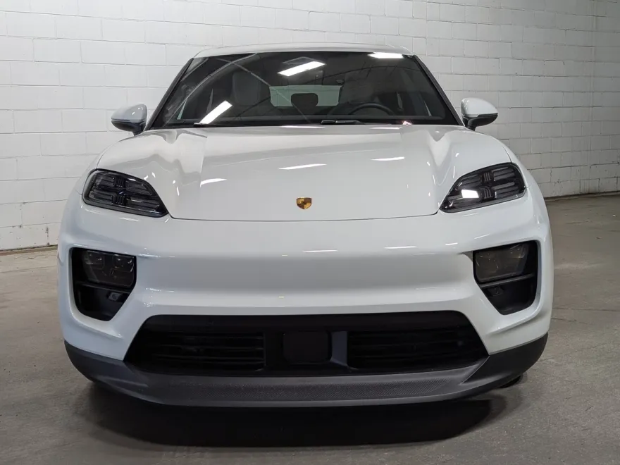 2025 Porsche Macan Electric 4 photo 1