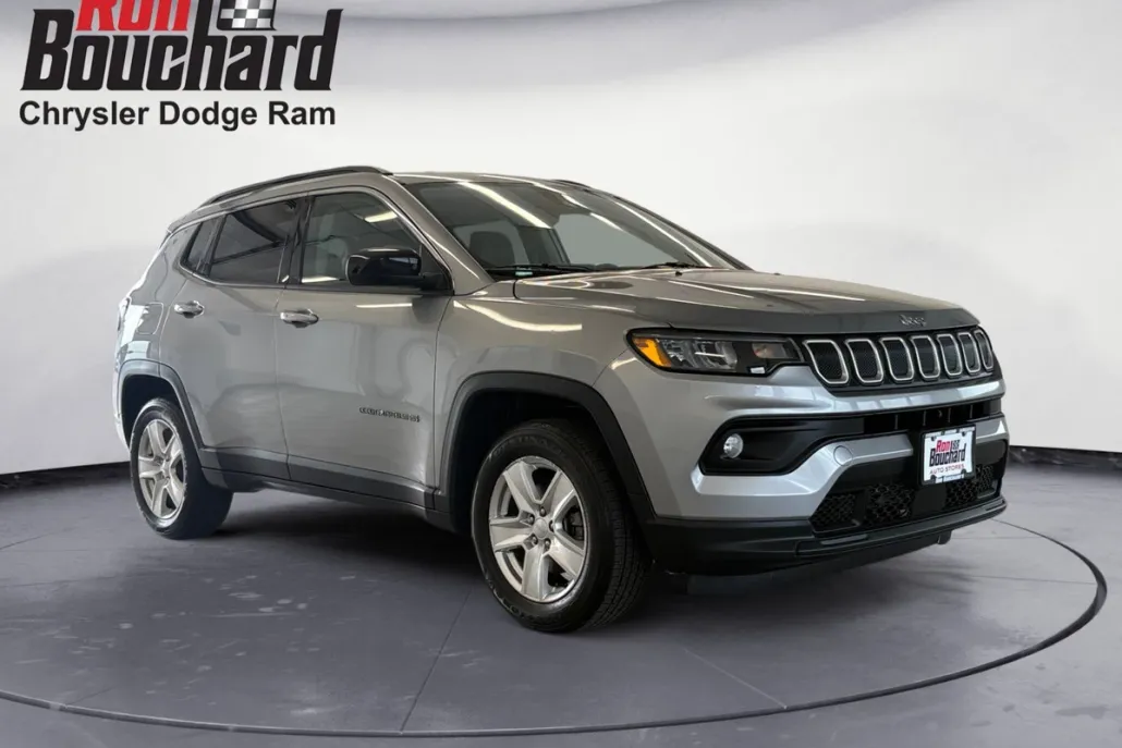 2022 Jeep Compass Latitude photo 1