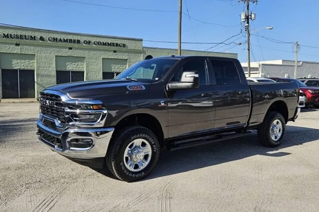2025 Ram 2500 Tradesman photo 1