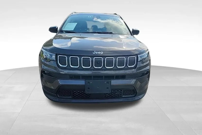2022 Jeep Compass Latitude photo 1
