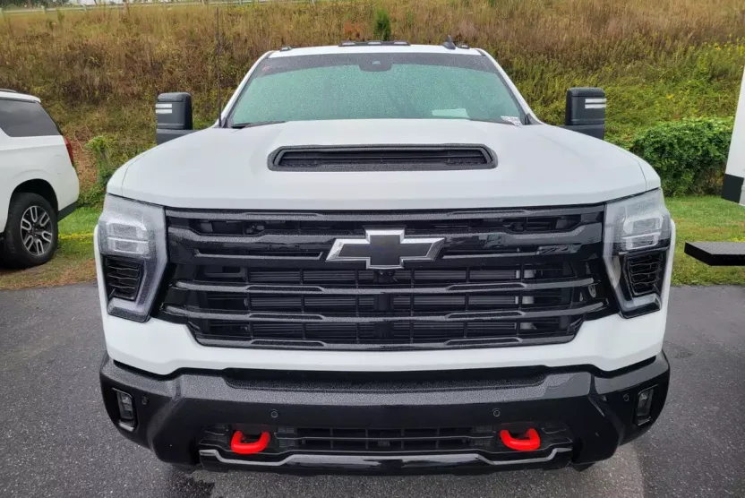 2025 Chevrolet Silverado 2500HD LT photo 1