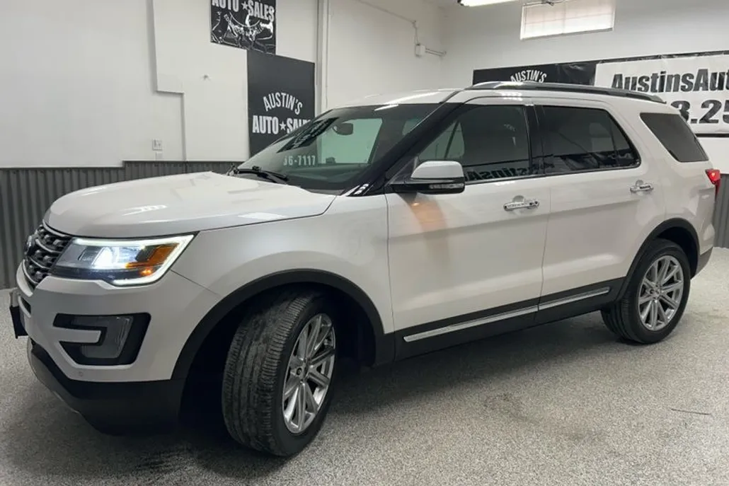 2016 Ford Explorer Limited photo 1