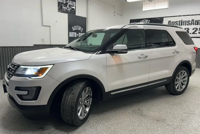 2016 Ford Explorer Limited photo 1