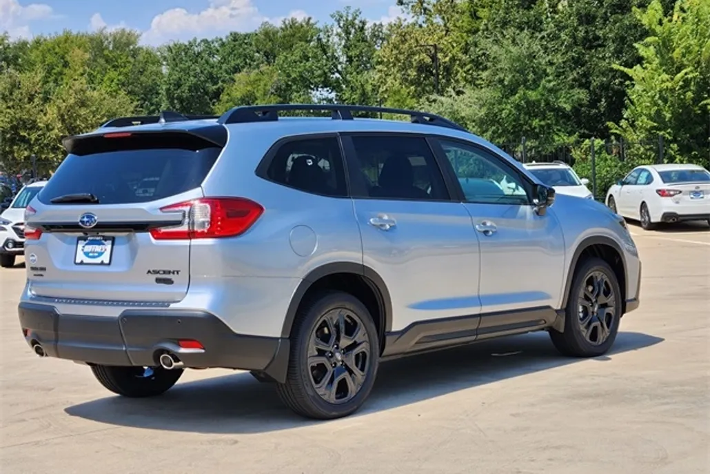 2025 Subaru Ascent Onyx Edition Touring photo 1